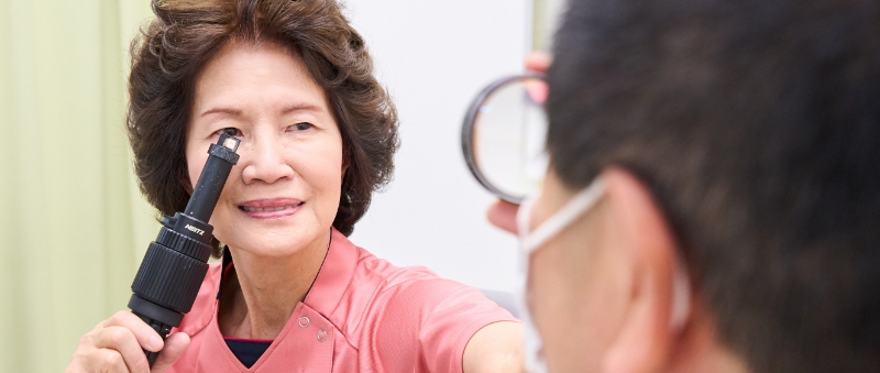 緑内障専門医が3名在籍。手術を含め的確な診断治療にあたります。